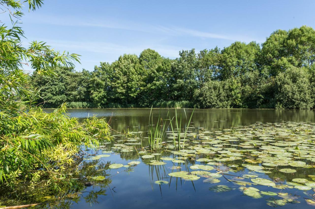 De Groote Wijzend Hotel Lutjebroek Buitenkant foto
